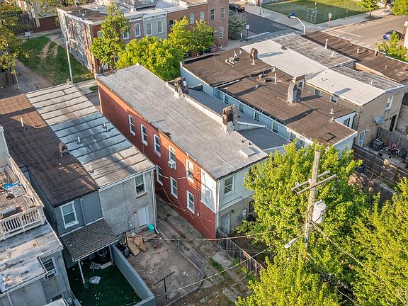 4th image of 2027 Jefferson St