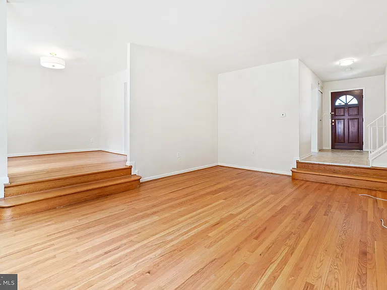 11840 Enid Dr — Photo 10