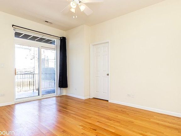 3rd image of 1627 N Clybourn Ave #616