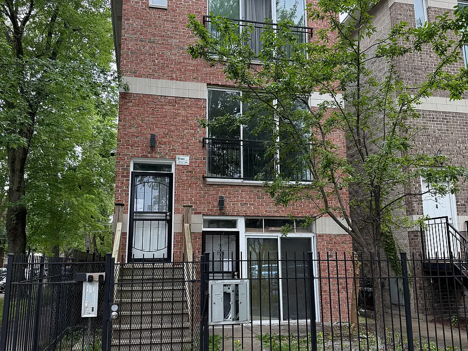 7656 S Colfax Ave #2