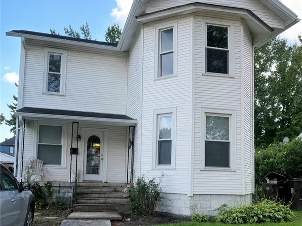 312 College Ave, Grove City, PA 16127