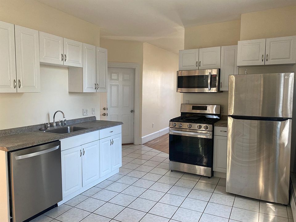 1st image of 48 Porter St #3
