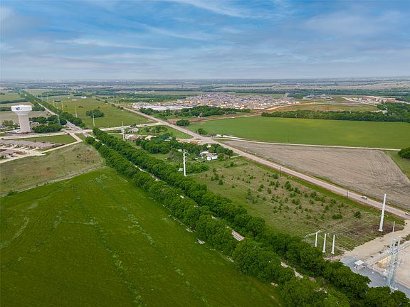 4th image of 6407 State Highway 66