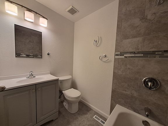 5th image of 3684 Quail St