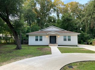 711 NW 54th Ter, Gainesville, FL 32607