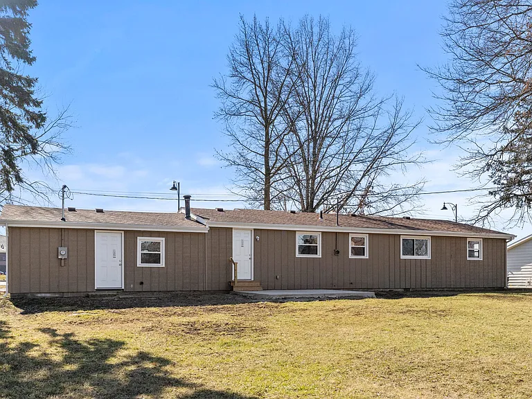1514 W Dupont Rd — Photo 27