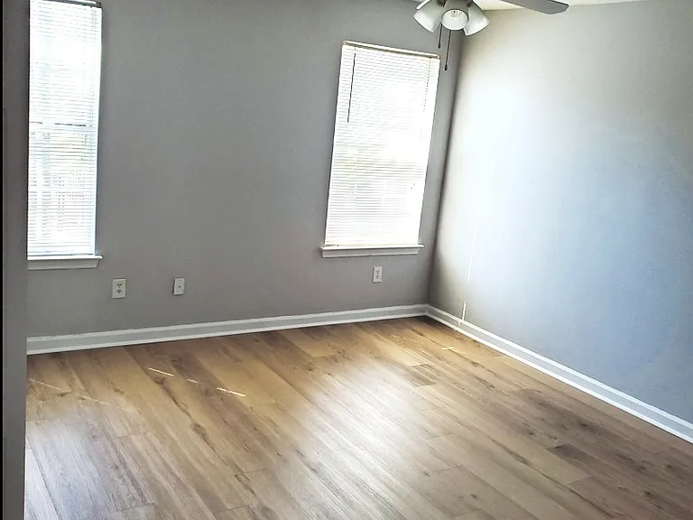 1297 Waterton Trl — Photo 6
