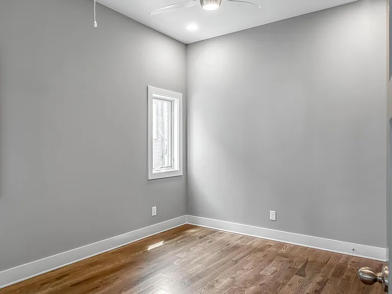 814A Dewees Ave — Photo 9