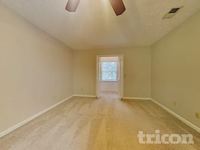 1516 Maple Ridge Dr — Photo 14
