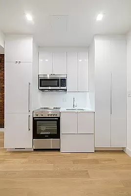 Rented by REAL New York | media 23