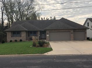 1326 W Clarewood Ave, Peoria, IL