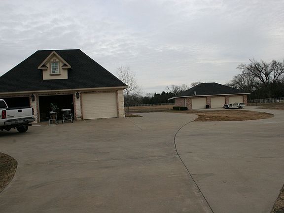 6 Garage Bays!