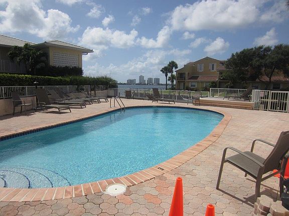 3rd image of 120 Lehane Ter APT 203