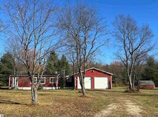 8414 Besaw Rd NE, Mancelona, MI 49659