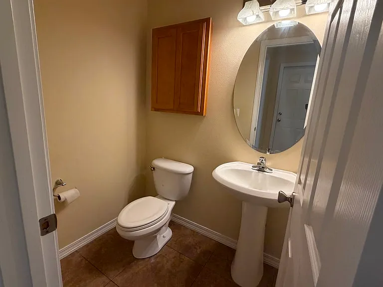 1529 Bentley Cir — Photo 21