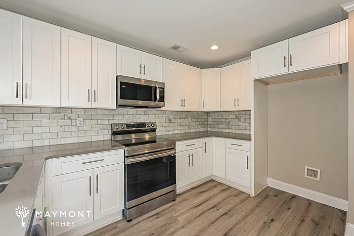 4111 Northstrand Dr — Photo 9