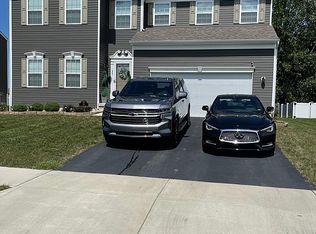 33 Thoreau Dr, Ashville, OH 43103