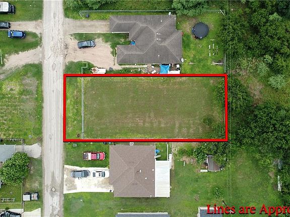 3rd image of 729 Hernandez Dr