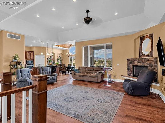 5th image of 417 Gold Canon Rd