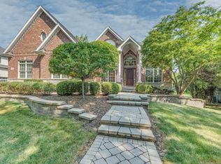 1013 Royal Bombay Ct, Naperville, IL 60563