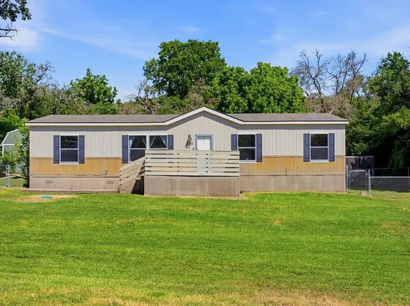 105 Shadow Ridge Ln, Kerrville, TX 78028