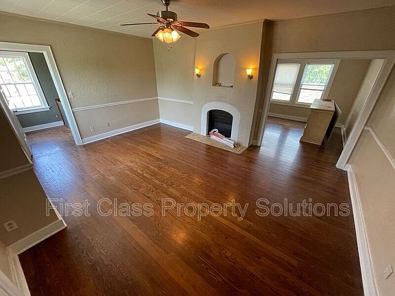 3rd image of 3029 1/2 NW 12th St