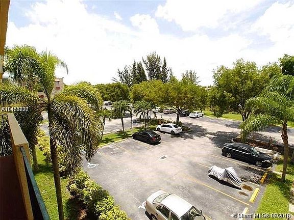 4th image of 1221 SW 122nd Ave APT 206