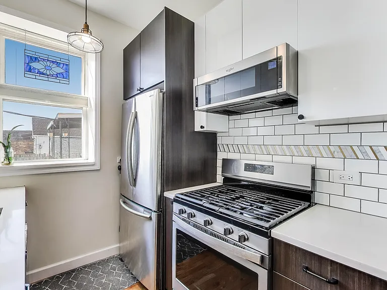 2255 W 24th St #201 — Photo 10