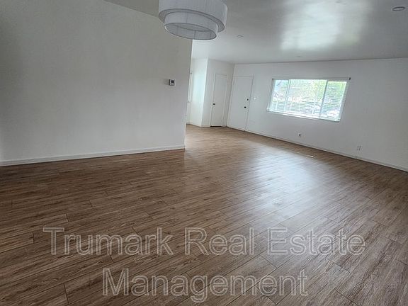 3rd image of 1835 Lake St