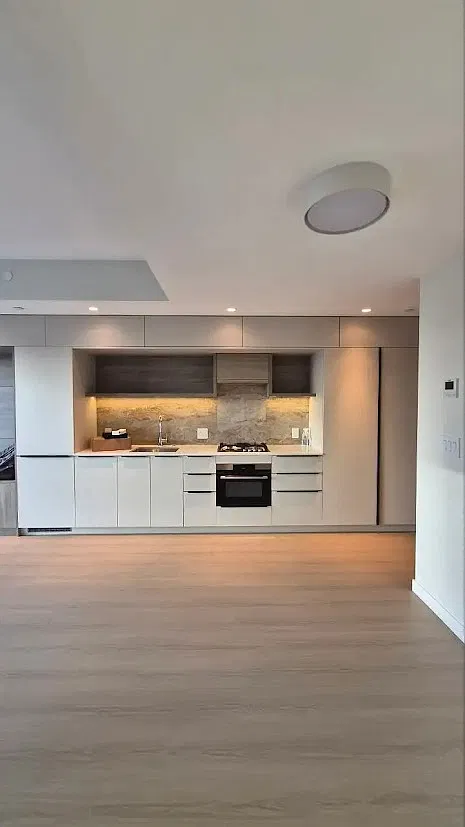 1 bed, 749 sqft, $2,300 — Photo 3