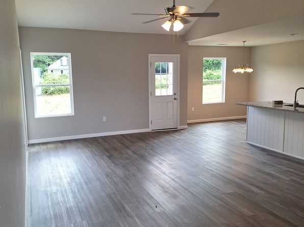 70 Adaline Ct