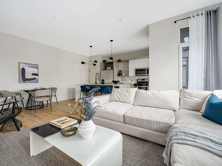 The Olson Apartments — Photo 8