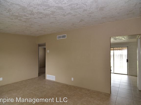 2nd image of 1542 W Calle Siglo
