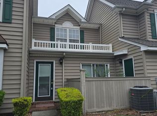 2559 Old Greenbrier Rd, Chesapeake, VA 23325