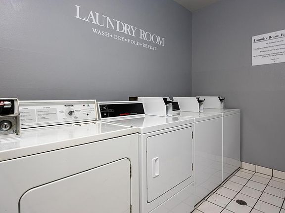 4th image of 3676 Vinton Ave #2B-2Ba-1146Sqft