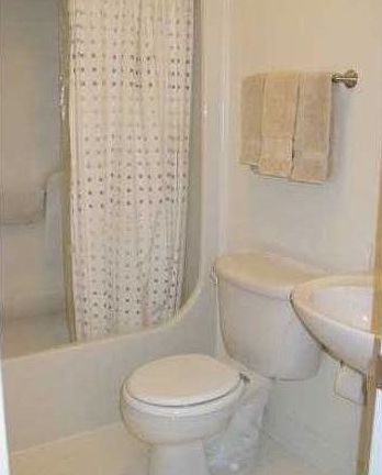 5th image of 4705 Lakeview Estates Dr
