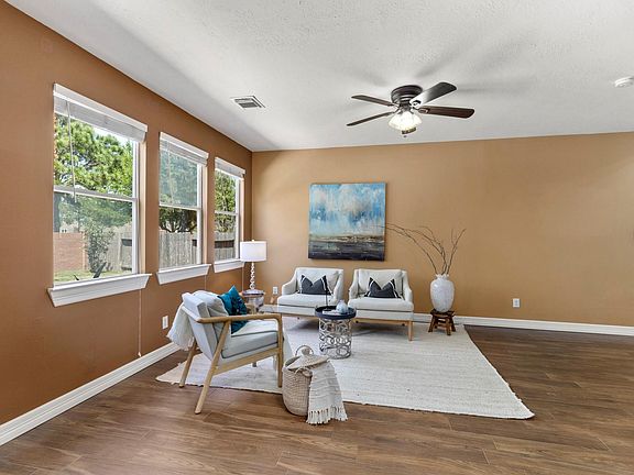 2nd image of 25206 Finchgrove Ln