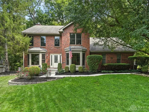 2140 Hillrise Cir, Bellbrook, OH 45305