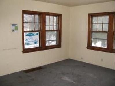 3rd image of 114 Broadway Ave