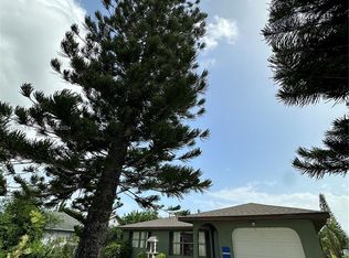 474 SE Thornhill Dr, Port Saint Lucie, FL 34983