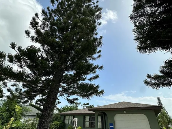 474 SE Thornhill Dr, Port Saint Lucie, FL 34983