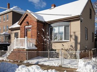 185 Mott St, Fall River, MA 02721