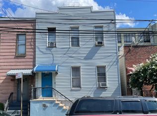 3643 32nd St, Long Island City, NY 11106