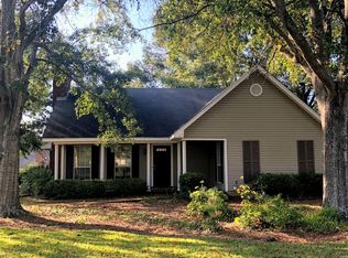 638 Honeysuckle Dr, Madison, MS 39110