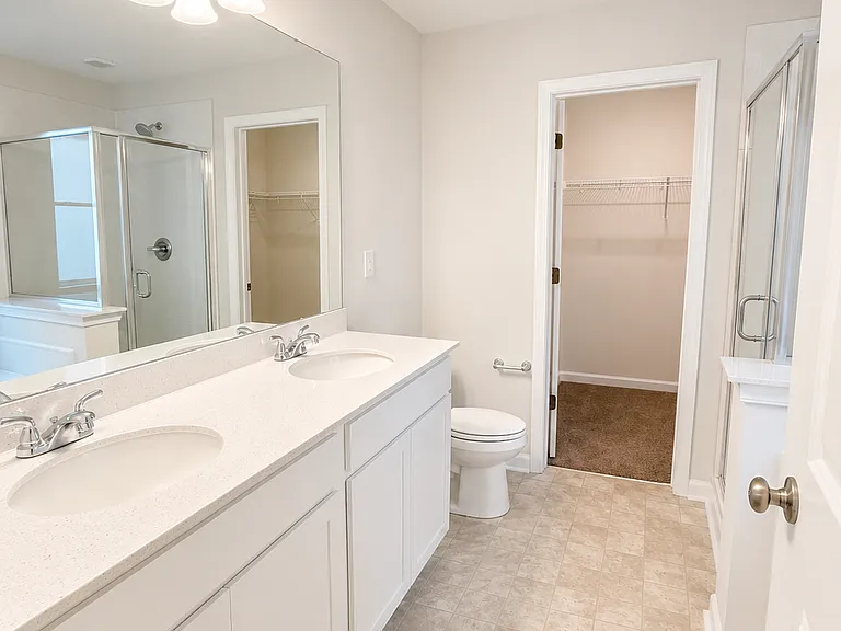 637 Wooster Dr — Photo 3