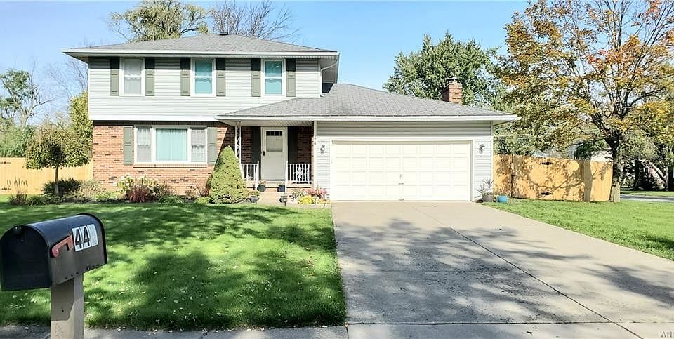 1st image of 441 Colonial Dr