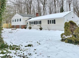 6865 Wilson Mills Rd, Gates Mills, OH 44040