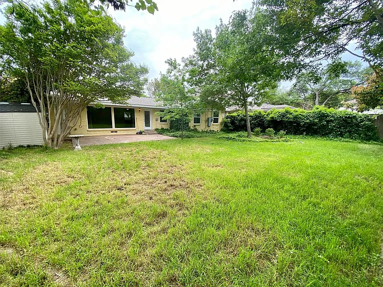 10457 Solta Dr — Photo 32