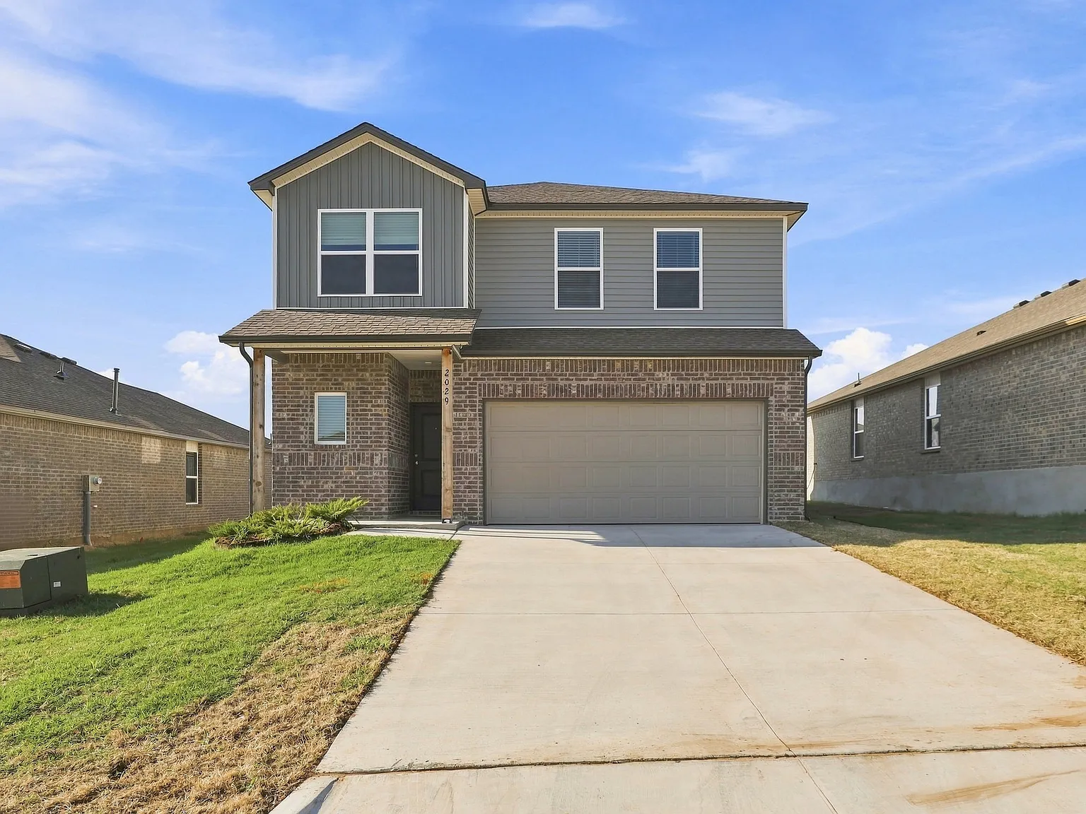 4 bed, 2.5 bath, 2065 sqft, $2,400 — Photo 1