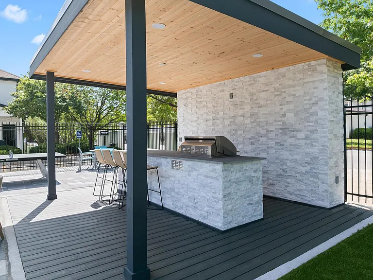 The Louis Townhomes — Photo 4